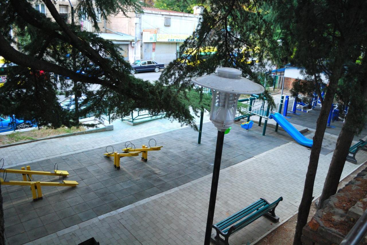 טביליסי Nikas Apartment מראה חיצוני תמונה